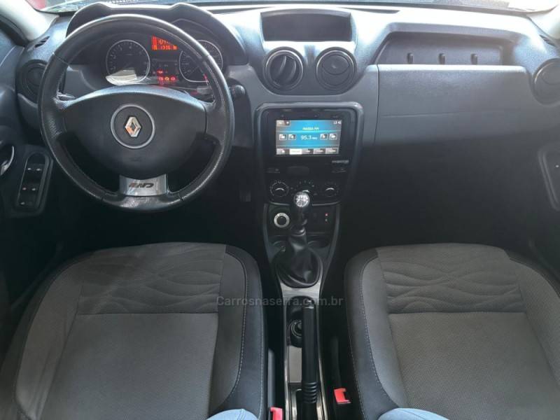 RENAULT - DUSTER - 2012/2013 - Prata - R$ 59.900,00