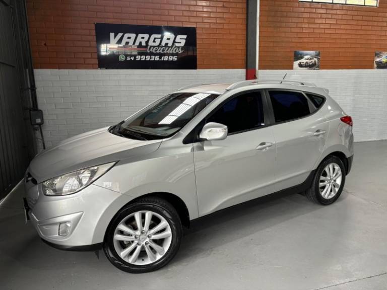 HYUNDAI - IX35 - 2011/2012 - Prata - R$ 63.000,00