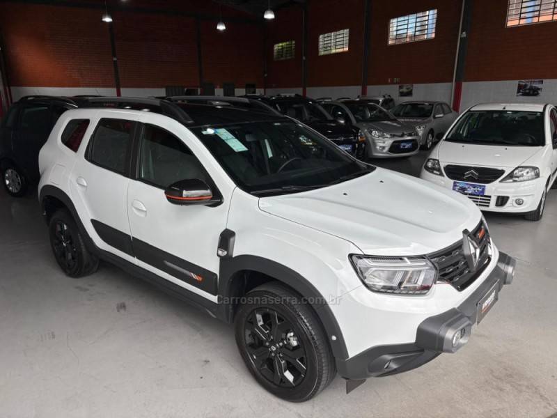 RENAULT - DUSTER - 2025/2026 - Branca - R$ 128.000,00