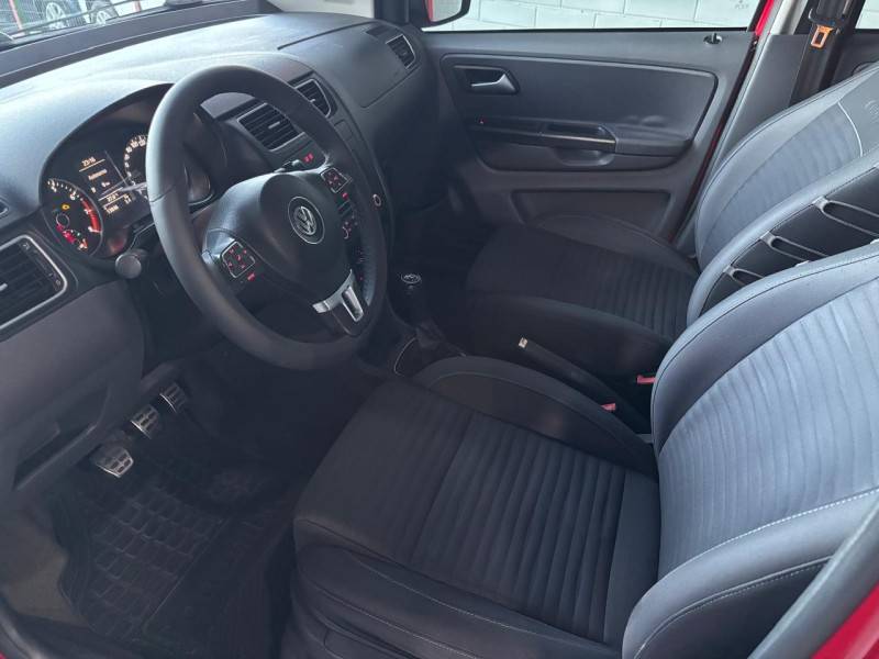 VOLKSWAGEN - SPACE CROSS - 2012/2012 - Vermelha - R$ 45.000,00