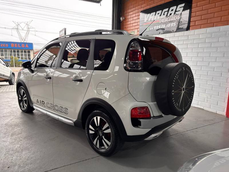 CITROËN - AIRCROSS - 2014/2014 - Branca - R$ 42.000,00