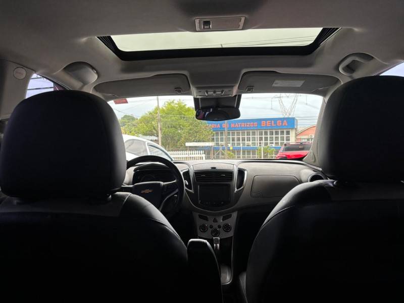 CHEVROLET - TRACKER - 2013/2014 - Prata - R$ 70.000,00