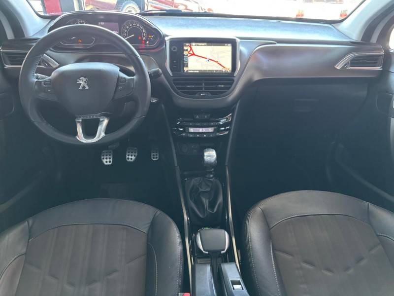PEUGEOT - 2008 - 2015/2016 - Branca - R$ 57.000,00