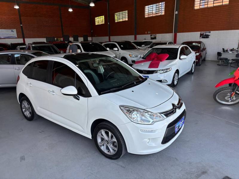 CITROËN - C3 - 2014/2014 - Branca - R$ 41.000,00