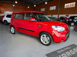 KIA MOTORS - SOUL - 2010/2011 - Vermelha - R$ 40.000,00