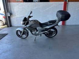 YAMAHA - FAZER - 2009/2010 - Prata - R$ 12.500,00