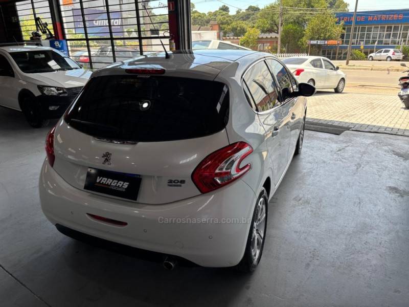 PEUGEOT - 208 - 2015/2016 - Branca - R$ 54.000,00