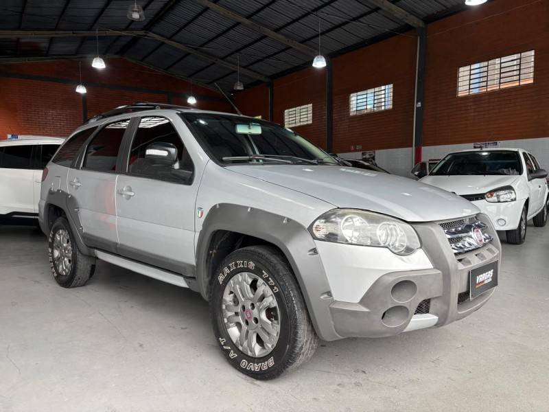 FIAT - PALIO - 2012/2012 - Prata - R$ 44.000,00