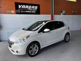 PEUGEOT - 208 - 2015/2016 - Branca - R$ 54.000,00