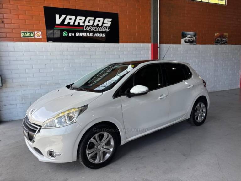 PEUGEOT - 208 - 2015/2016 - Branca - R$ 54.000,00