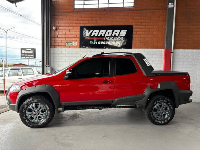 FIAT - STRADA - 2010/2011 - Vermelha - R$ 58.000,00