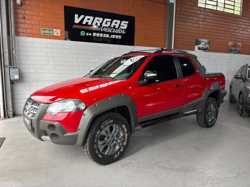 FIAT - STRADA - 2010/2011 - Vermelha - R$ 58.000,00