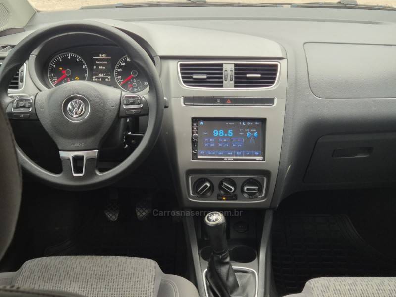 VOLKSWAGEN - FOX - 2013/2014 - Preta - R$ 33.000,00