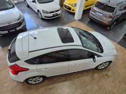 FORD - FOCUS - 2014/2014 - Branca - R$ 58.000,00