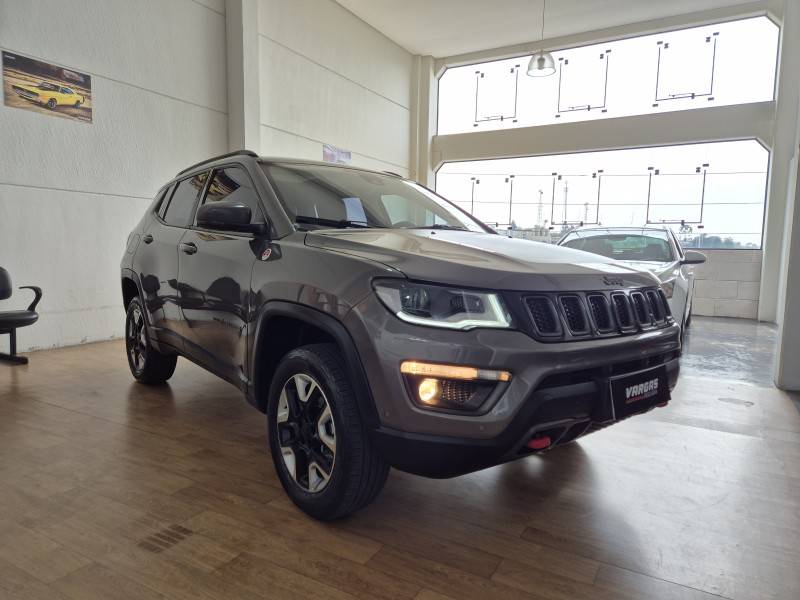 JEEP - COMPASS - 2018/2018 - Cinza - R$ 123.000,00