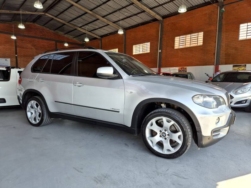 BMW - X5 - 2010/2010 - Prata - R$ 75.900,00