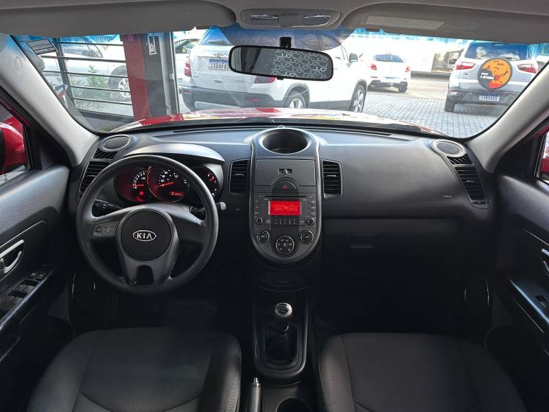 KIA MOTORS - SOUL - 2010/2011 - Vermelha - R$ 40.000,00