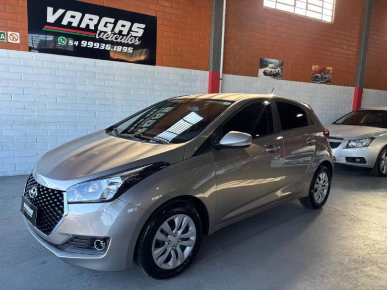 HYUNDAI - HB20 - 2019/2019 - Prata - R$ 65.000,00