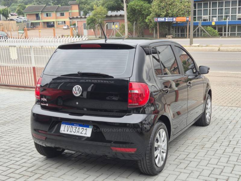 VOLKSWAGEN - FOX - 2013/2014 - Preta - R$ 33.000,00