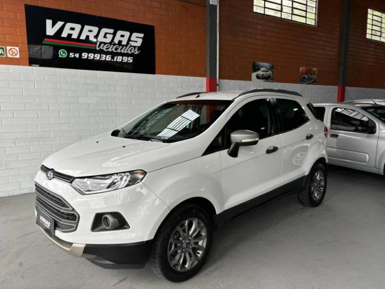 FORD - ECOSPORT - 2015/2016 - Branca - R$ 61.000,00