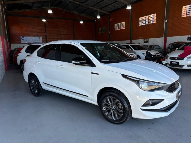 FIAT - CRONOS - 2021/2021 - Branca - R$ 72.000,00