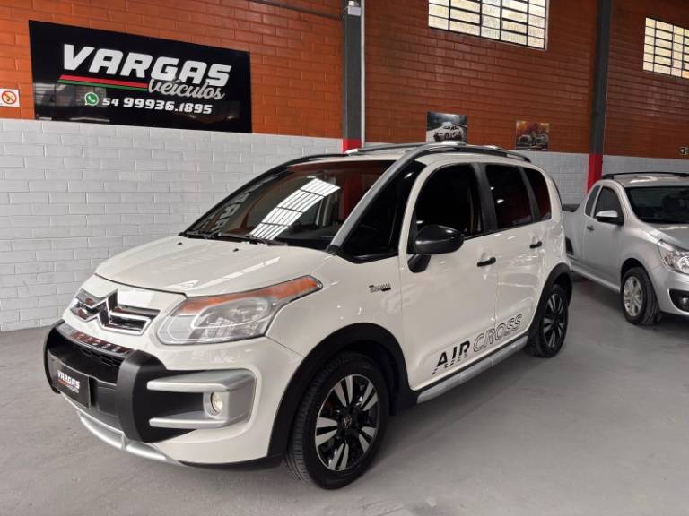 CITROËN - AIRCROSS - 2014/2014 - Branca - R$ 42.000,00