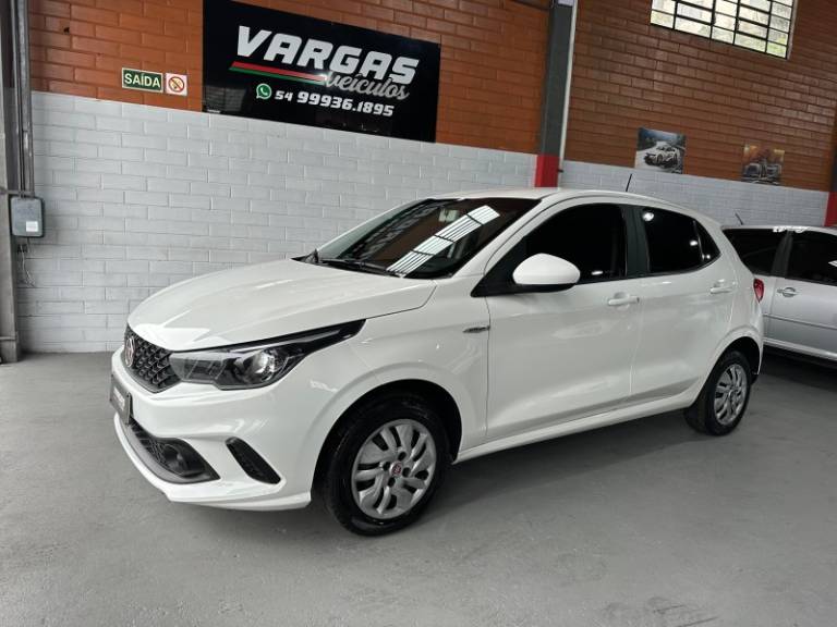 FIAT - ARGO - 2017/2018 - Branca - R$ 55.000,00