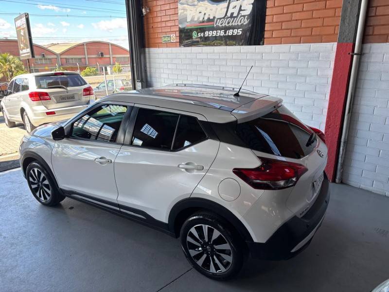 NISSAN - KICKS - 2018/2018 - Branca - R$ 83.000,00