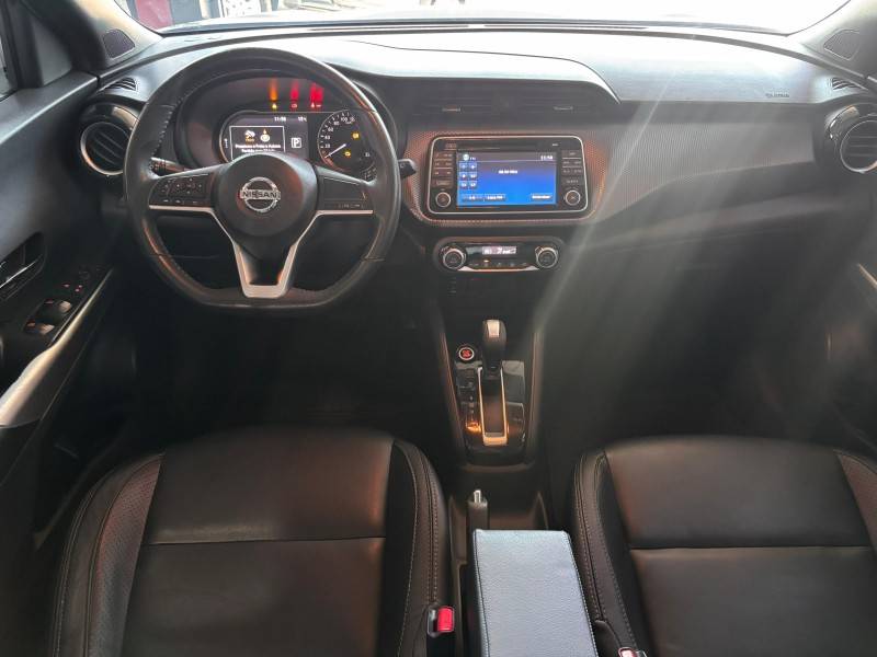 NISSAN - KICKS - 2016/2017 - Branca - R$ 82.000,00