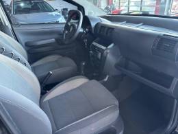 VOLKSWAGEN - CROSSFOX - 2008/2009 - Preta - R$ 37.000,00