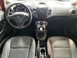 FORD - FIESTA - 2017/2017 - Vermelha - R$ 53.900,00