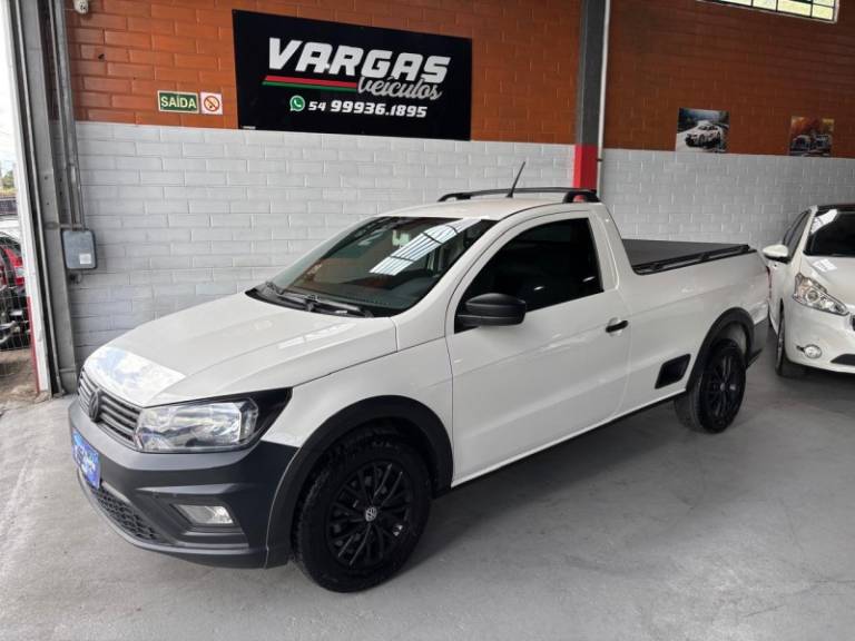 VOLKSWAGEN - SAVEIRO - 2021/2021 - Branca - R$ 62.000,00