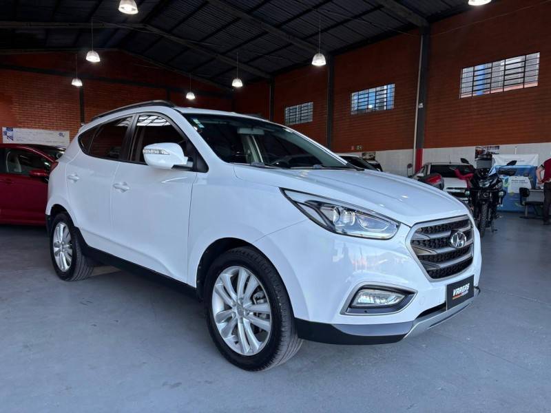 HYUNDAI - IX35 - 2016/2017 - Branca - R$ 84.000,00