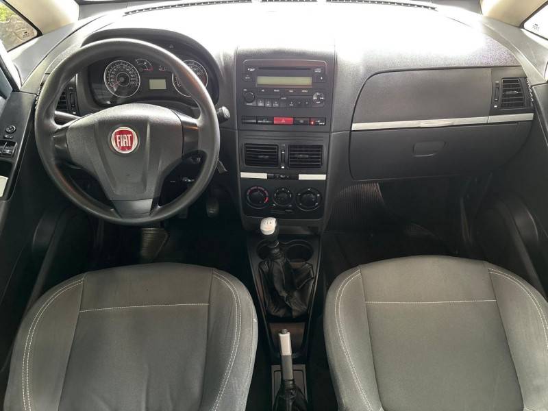 FIAT - IDEA - 2010/2011 - Prata - R$ 28.000,00