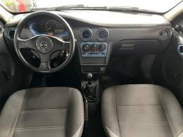 CHEVROLET - CELTA - 2003/2004 - Vermelha - R$ 18.000,00