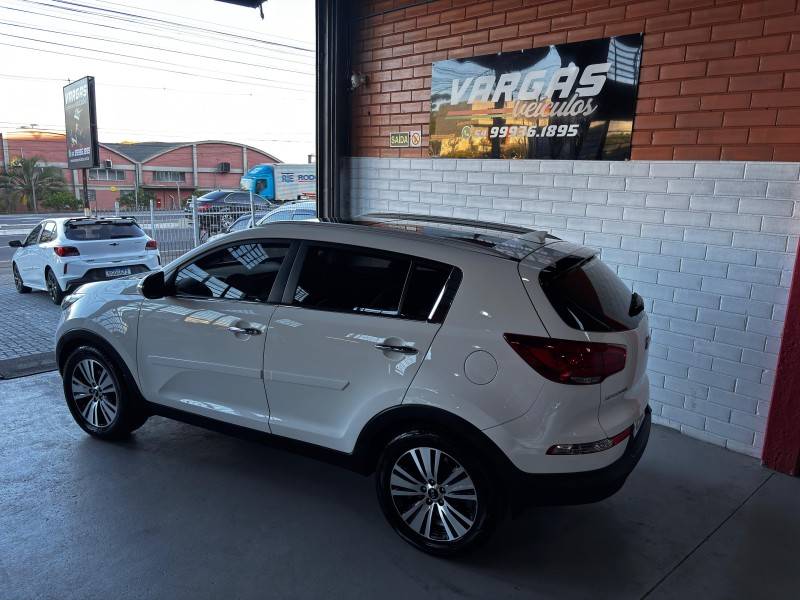 KIA MOTORS - SPORTAGE - 2014/2015 - Branca - R$ 86.000,00
