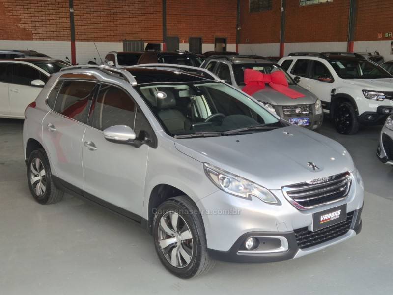 PEUGEOT - 2008 - 2016/2016 - Prata - R$ 56.000,00
