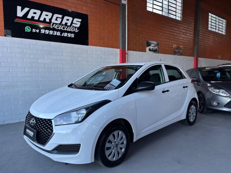 HYUNDAI - HB20 - 2018/2019 - Branca - R$ 56.000,00