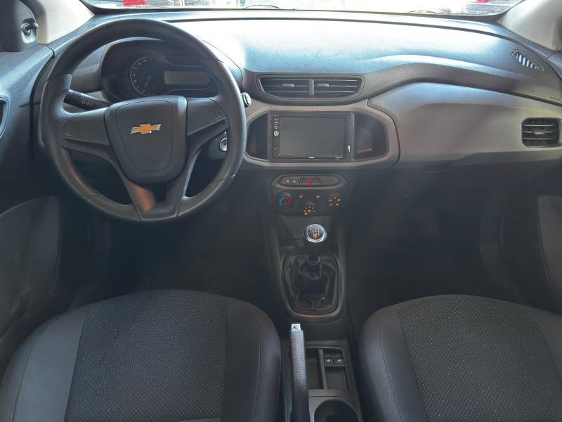 CHEVROLET - ONIX - 2016/2017 - Branca - R$ 46.000,00