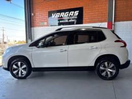 PEUGEOT - 2008 - 2015/2016 - Branca - R$ 57.000,00