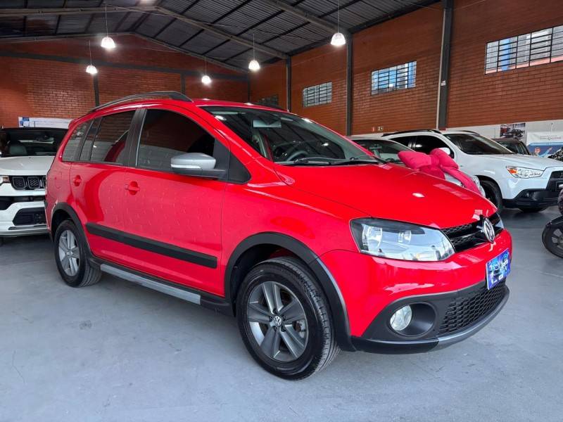 VOLKSWAGEN - SPACE CROSS - 2012/2012 - Vermelha - R$ 45.000,00