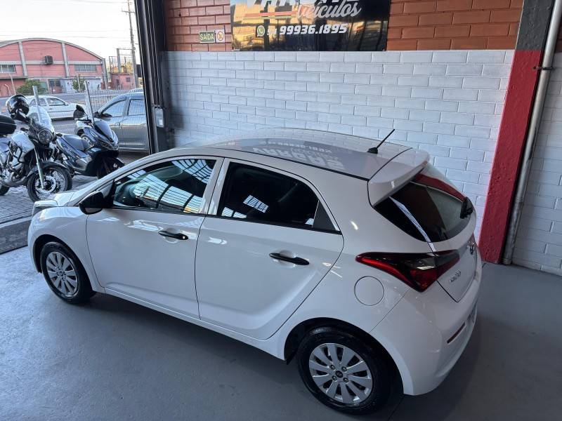 HYUNDAI - HB20 - 2018/2019 - Branca - R$ 56.000,00