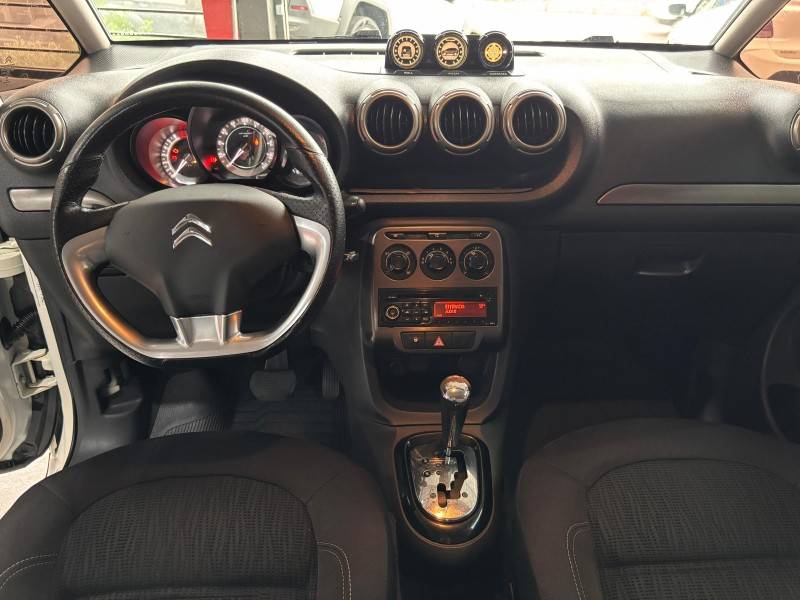 CITROËN - AIRCROSS - 2014/2014 - Branca - R$ 42.000,00