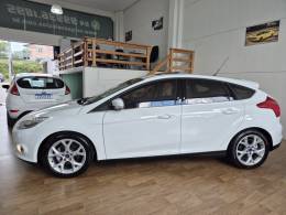 FORD - FOCUS - 2014/2014 - Branca - R$ 58.000,00