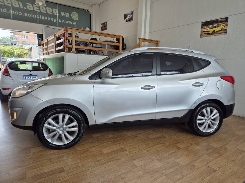 HYUNDAI - IX35 - 2011/2012 - Prata - R$ 64.000,00