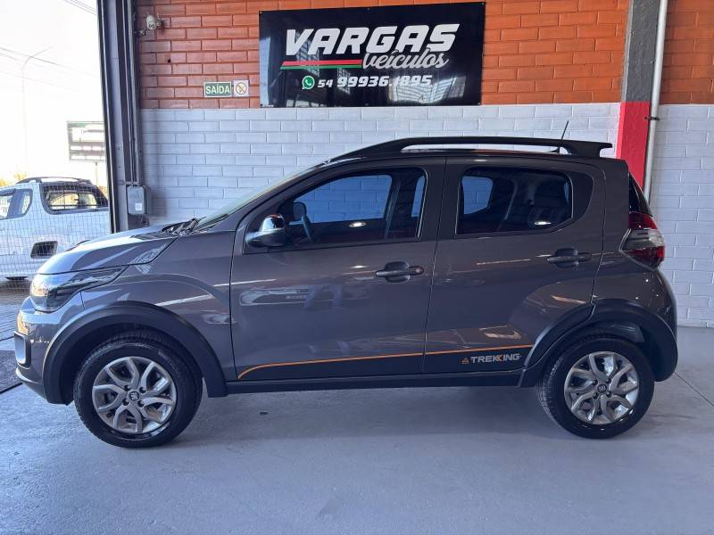 FIAT - MOBI - 2022/2023 - Cinza - R$ 63.000,00