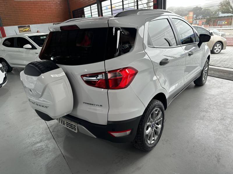 FORD - ECOSPORT - 2013/2014 - Branca - R$ 59.000,00