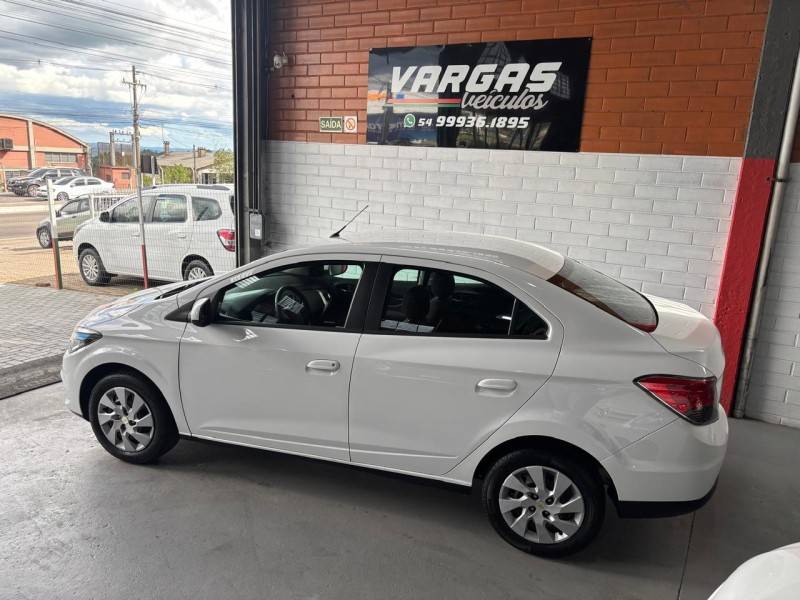 CHEVROLET - PRISMA - 2014/2015 - Branca - R$ 50.000,00