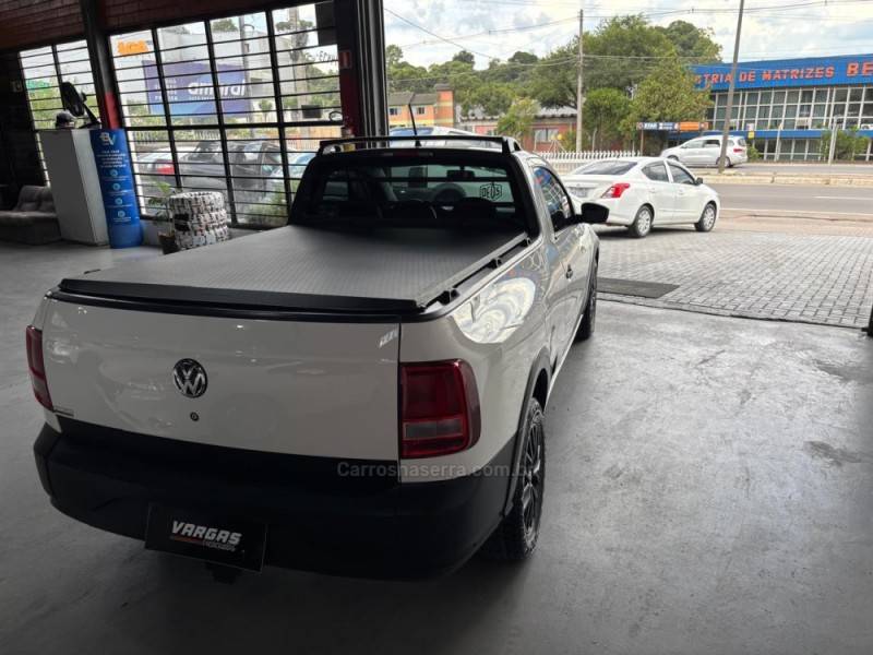 VOLKSWAGEN - SAVEIRO - 2021/2021 - Branca - R$ 62.000,00