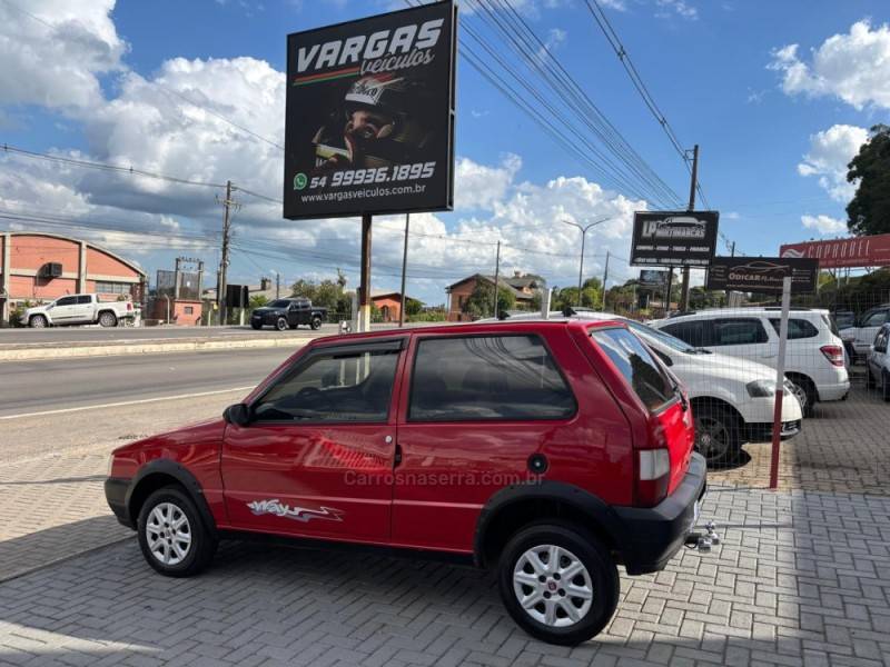 FIAT - UNO - 2007/2007 - Vermelha - R$ 18.000,00